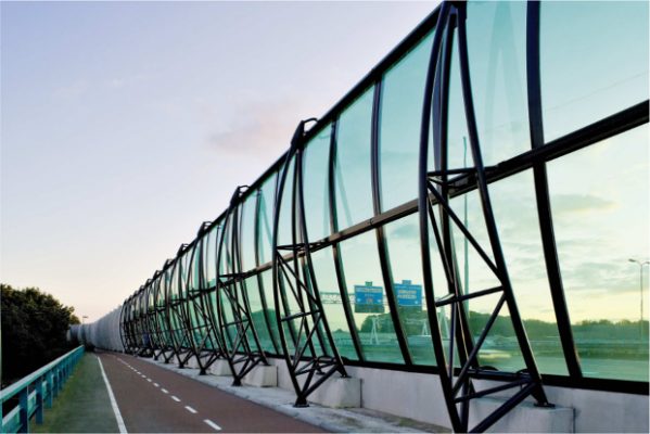 Báo giá tấm nhựa làm mái che 3 cach am bang tam polycarbonate Báo giá tấm nhựa làm mái che