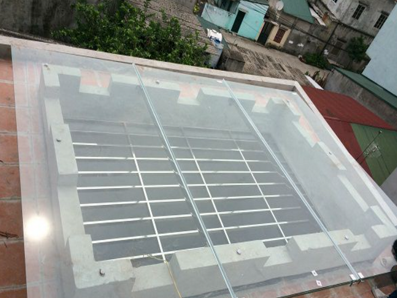 Mái kính giếng trời